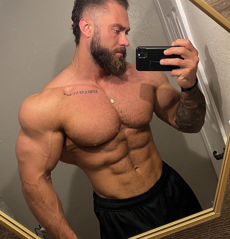 How Does Chris Bumstead Train Core Training Tips 